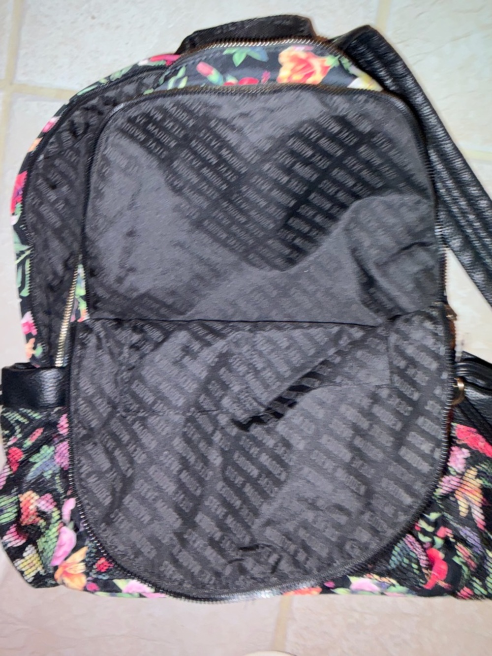 Steve Madden Floral Black Backpack with Detachable Pouch - Picture 7 of 7